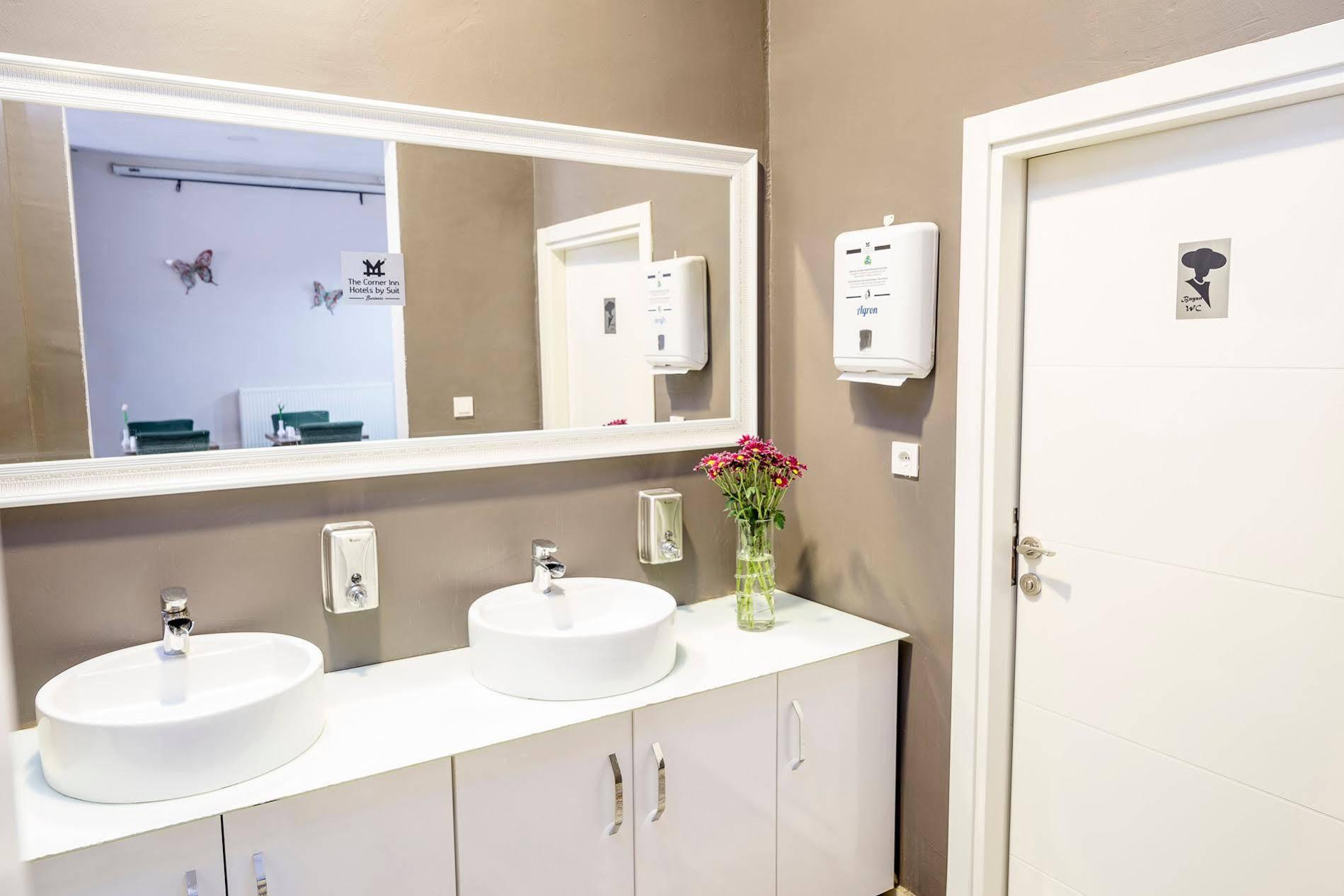 The Corner Inn Hotels By Suit Eskişehir Ngoại thất bức ảnh